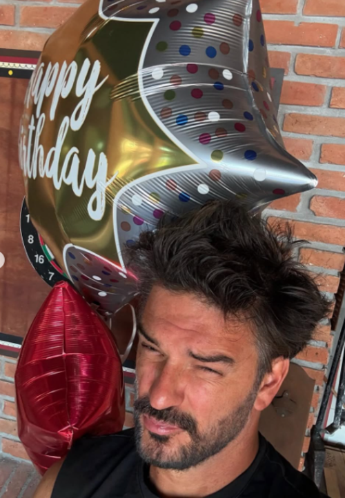 ricardo arjona cumple 2