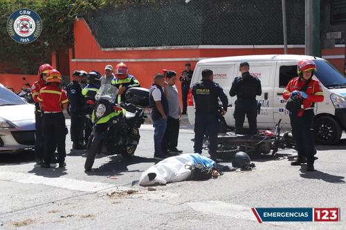 La v&iacute;ctima es un hombre de 24 a&ntilde;os indicaron los socorristas. (Foto: Bomberos Municipales)