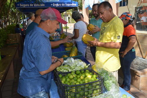 En algunos sectores del departamento, se han realizado ferias de emprendedores de agricultores. (Foto: Juan Carlos Aquino/Colaborador) 