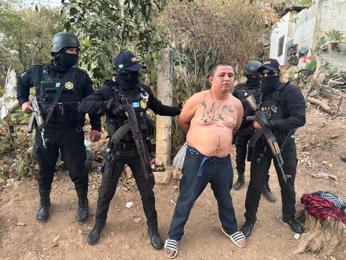 El capturado fue identificado como Miguel &Aacute;ngel Ruiz, alias "Coche o Chino". (Foto: PNC)