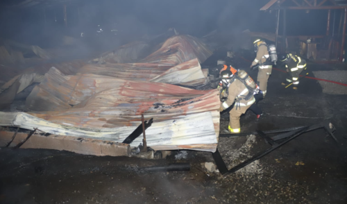 El siniestro dej&oacute; severos da&ntilde;os materiales, seg&uacute;n autoridades. (Foto: CBV) 