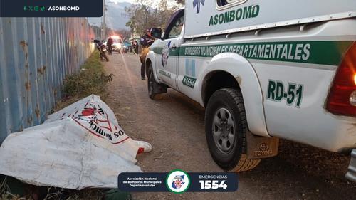 Las autoridades se encuentran resguardando la escena del crimen. (Foto: Asonbomd)