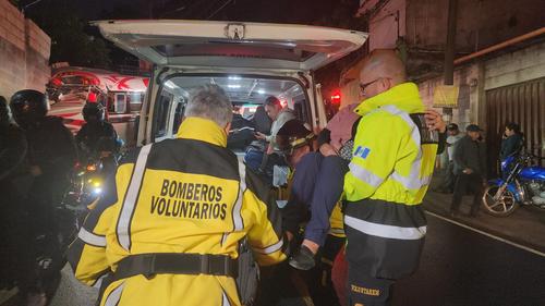 Varias personas terminaron heridas tras la colisi&oacute;n. (Foto: CBV)