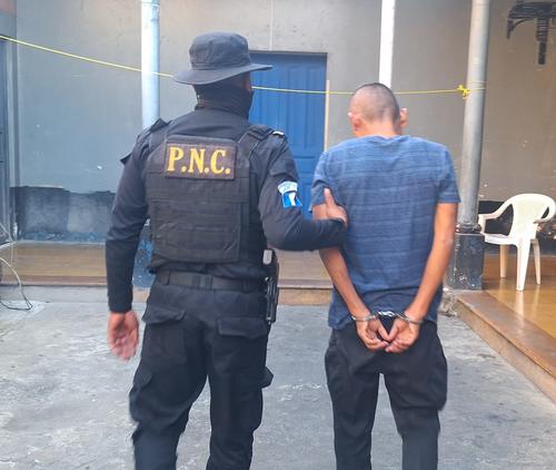 El capturado fue identificado como Encarnaci&oacute;n &ldquo;N&rdquo;, quien es un guardia del SP. (Foto: PNC)