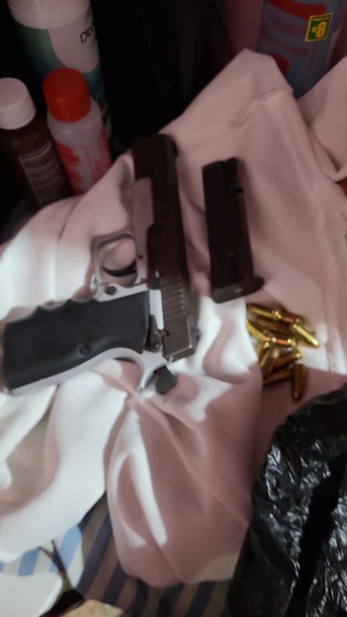 Armas de fuego fueron encontradas durante allanamientos. (Foto: Ministerio P&uacute;blico)