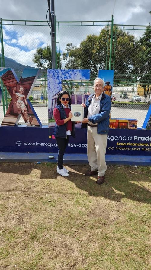 Ha compartido sus libros en diferentes puntos de la ciudad. (Foto: Oswaldo Cop/Colaborador)