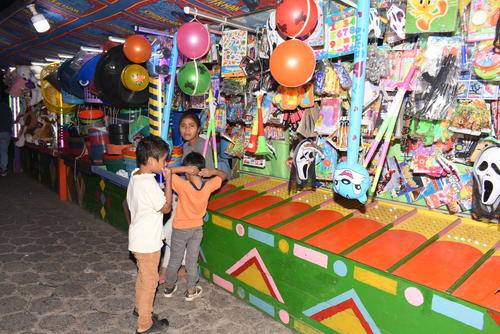 Tambi&eacute;n instalan juegos de azar y otras atracciones. (Foto: Wilder L&oacute;pez/Colaborador)