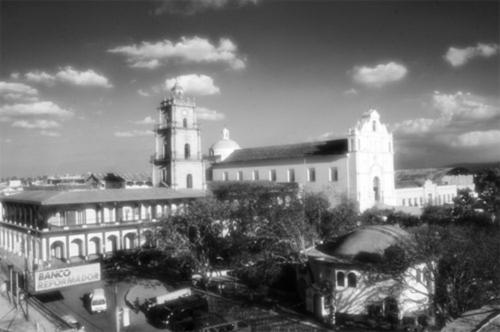 Ha concentrado tambi&eacute;n a la cercan&iacute;a del comercio. (Foto: RR SS)