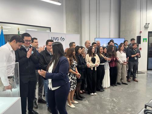 estudiantes involucrados en quetzal 2 universidad del valle