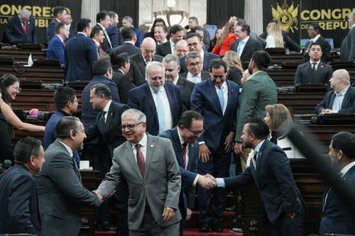La ceremonia de juramentaci&oacute;n se realiz&oacute; durante la sexta sesi&oacute;n ordinaria adicional, tras la convocatoria oficial del 13 de enero.(Foto: Wilder L&oacute;pez/Soy502)