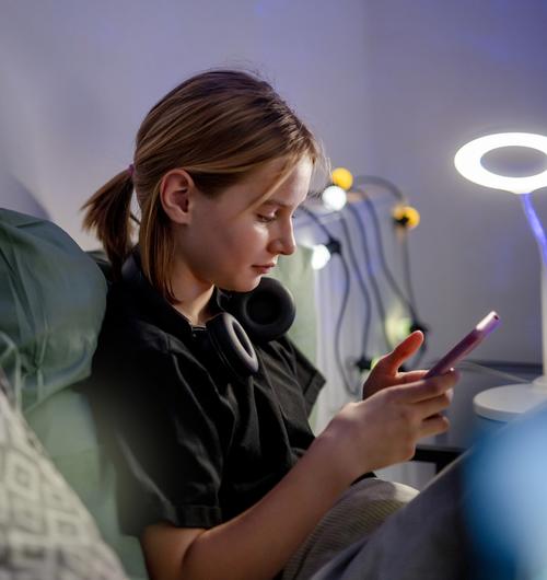 Espa&ntilde;a afirma que los menores est&aacute;n expuestos a un espacio de adicci&oacute;n, abuso y violencia. (Foto: Shutterstock)