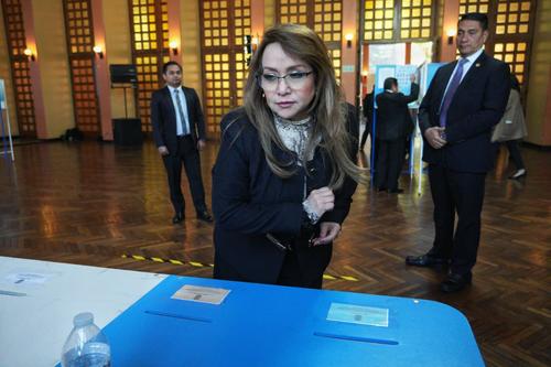 La magistrada del TSE, Irma Palencia, en elecci&oacute;n del CANG. (Foto: Wilder L&oacute;pez)