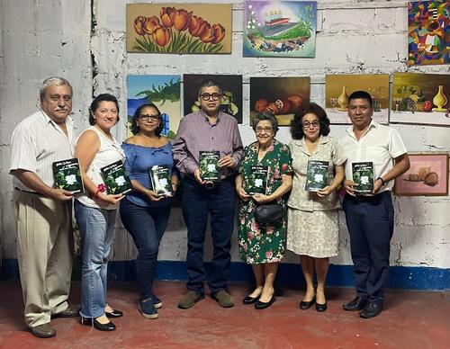 M&iacute;nchez (extremo izquierdo) es miembro activo de los c&iacute;rculos de lectura en el municipio. (Foto: Rudy L&oacute;pez/Colaborador)