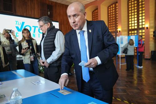 El magistrado de la CC, Nester V&aacute;squez, en elecci&oacute;n del CANG. (Foto: Wilder L&oacute;pez)