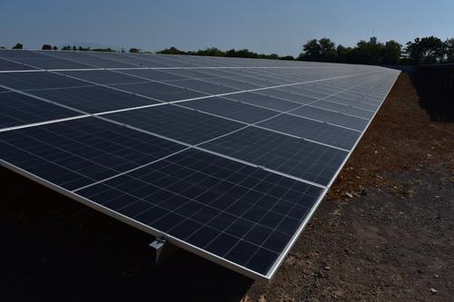 La Planta Solar F&eacute;nix 2 cuenta con una capacidad de 5 megavatios, integr&aacute;ndose al sistema el&eacute;ctrico nacional con energ&iacute;a 100 % renovable. (Foto: Estuardo Paredes/Colaboraci&oacute;n)