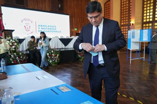 El magistrado del TSE, Ranulfo Rojas, en elecci&oacute;n del CANG. (Foto: Wilder L&oacute;pez)
