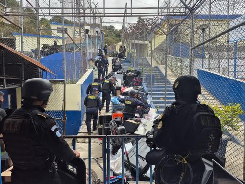 Se decomisaron ventiladores y otros electrodom&eacute;sticos. (Foto: PNC)