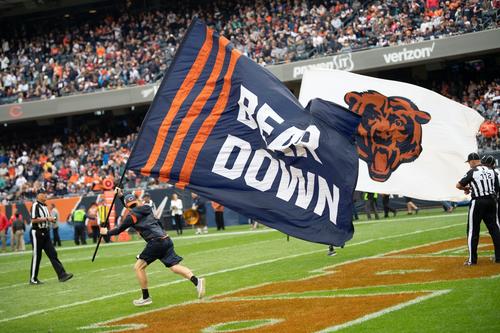 Los Bears protagonizaron varias remontadas. Su afici&oacute;n sufri&oacute; mucho. (Foto: Choose Chicago)
