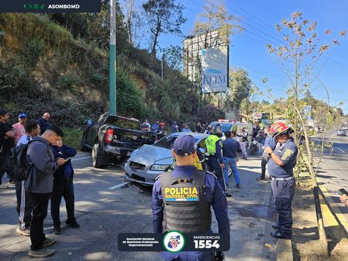 Las autoridades se hicieron presentes para atender la emergencia. (Foto: Asonbomd)