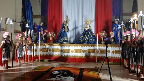 Fieles tambi&eacute;n participan en la velaci&oacute;n de Jes&uacute;s Nazareno.  (Foto: Irma Tz&iacute;/Colaboradora)