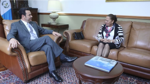 Entrevista con el presidente Jimmy Morales, cuando Consuelo Porras se postul&oacute; para fiscal general en 2018. (Foto: Archivo/Soy502)