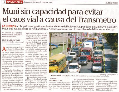 Publicaci&oacute;n del extinto El Peri&oacute;dico, el 4 de enero de 2007 sobre el Transmetro. (Foto: Hemeroteca Nacional/Soy502)