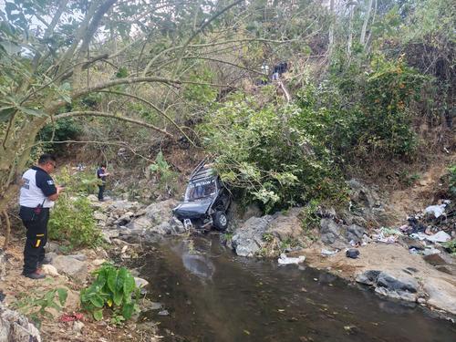 Socorristas confirmaron que las lesiones de ambos hombres no requer&iacute;an traslado. (Foto: Bomberos Voluntarios)