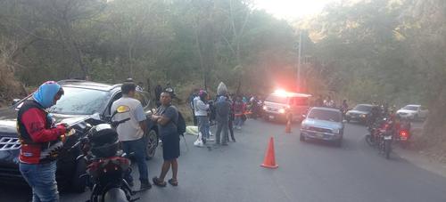 Dos mujeres sufrieron un accidente cuando se conduc&iacute;an en motocicleta. (Foto: Bomberos Voluntarios)