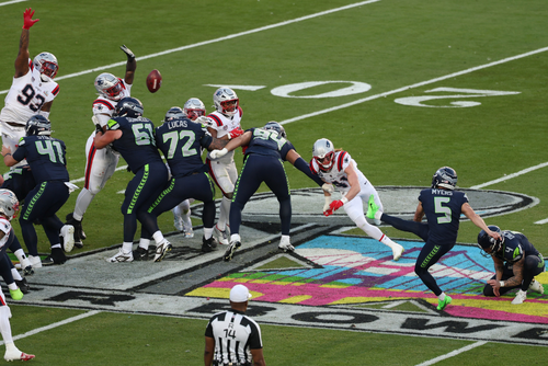 Jason Myers fue quien abri&oacute; el marcador para los Seahawks, hasta ahora, registra tres goles de campo. (Foto: AFP)