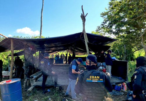El narcolaboratorio estaba en la aldea el Naranjo Yaxt&eacute;, el Estor, Izabal. (Foto: Jorge Sent&eacute;/Colaborador)