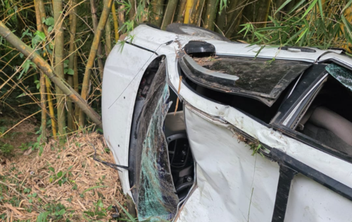 El veh&iacute;culo impact&oacute; contra baras de bamb&uacute; (Foto: Julio V&aacute;squez/Colaborador)