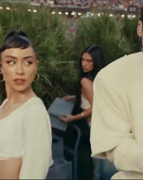 marcela flores bad bunny 1