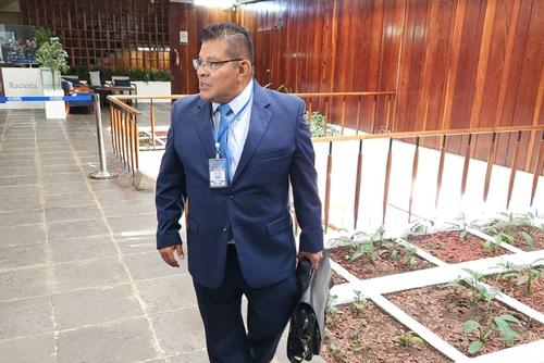 Elfego Ren&eacute; Jerez Chac&oacute;n tambi&eacute;n present&oacute; papeler&iacute;a para participar en el proceso de elecci&oacute;n a magistrado de la CC. (Foto: Estuardo Paredes / Colaborador)