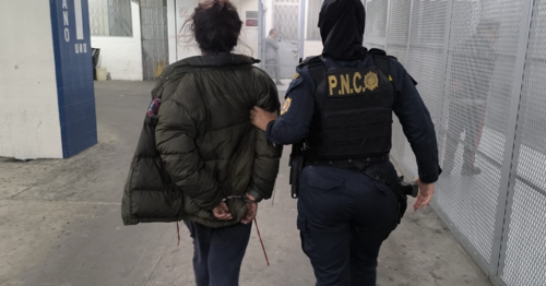 Josseline &ldquo;N&rdquo;, de 28 a&ntilde;os, tambi&eacute;n se&ntilde;alada de participar en el asalto ocurrido en zona 1. (Foto: PNC)