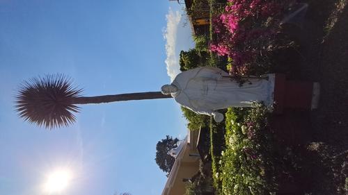 En el mismo patio se encuentra tambi&eacute;n la imagen del Santo Hermano Pedro. (Foto: Renato Melgar/Colaborador)