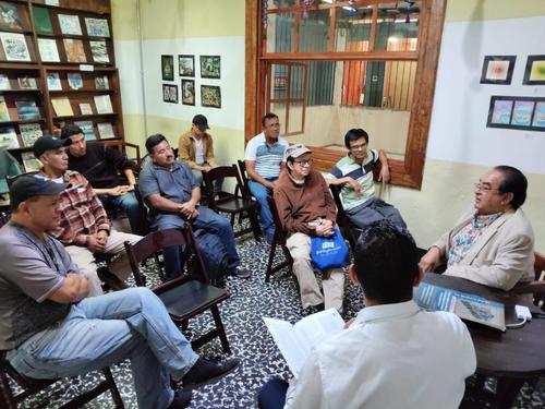 Usan la lectura como punto de partida para el intercambio cultural. (Foto: CECEG)