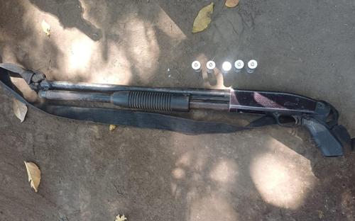 El individuo portaba una escopeta de manera ilegal. (Foto: PNC)
