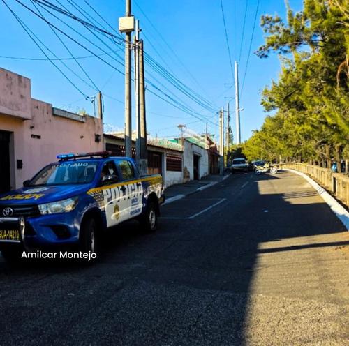 El hecho de violencia se registr&oacute; en el carril auxiliar del Anillo Perif&eacute;rico, yendo para el norte, buscando el puente Villa Linda. (Foto: Am&iacute;lcar Montejo)
