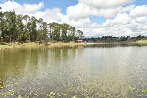 El lugar tambi&eacute;n es conocido como el "espejo del cielo", ya que este se refleja en las aguas de la laguna. (Foto: Bernardo Mont&uacute;far/Colaborador)