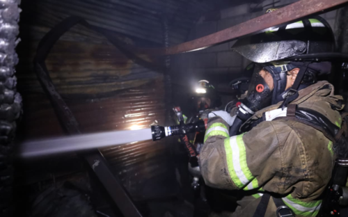 Luego de 45 minutos los bomberos lograron sofocar las llamas. (Foto: CVB)