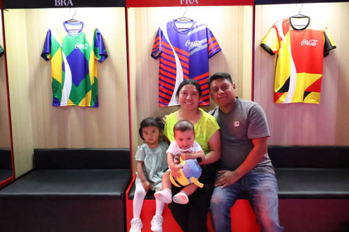 Coca-Cola, Trofeo, Copa Mundial FIFA, pasi&oacute;n, experiencia, aficionados, f&uacute;tbol, Guatemala, Soy502