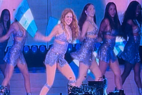 shakira bandera guatemala 3