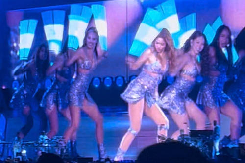 shakira bandera guatemala 2