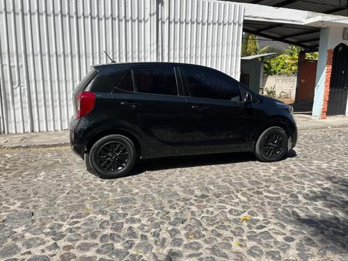 El autom&oacute;vil que hab&iacute;a sido robado era marca Kia, modelo 2023. (Foto: PNC)