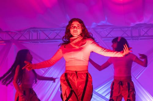 Se realizan presentaciones para mostrar el talento de los diferentes alumnos. (Foto: Oswaldo Cop/Colaborador)