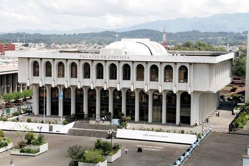 Los aspirantes deber&aacute;n presentar su expediente en la sede del Palacio de Justicia. (Foto: Archivo/Soy502)