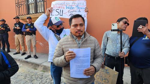 El diputado Jos&eacute; Chic, del bloque VOS, present&oacute; una exhibici&oacute;n personal a favor de los integrantes del CSU y que un juez verifique si est&aacute;n reunidos. (Foto: Estuardo Paredes / Colaborador)