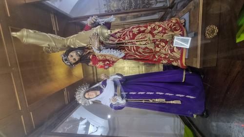 La Virgen Dolorosa lo acompa&ntilde;a en sus recorridos. (Foto: Jorge Morales)