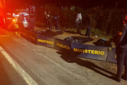 Investigadores del MP recopilaron evidencias en la escena. (Foto: PMT Villa Nueva)