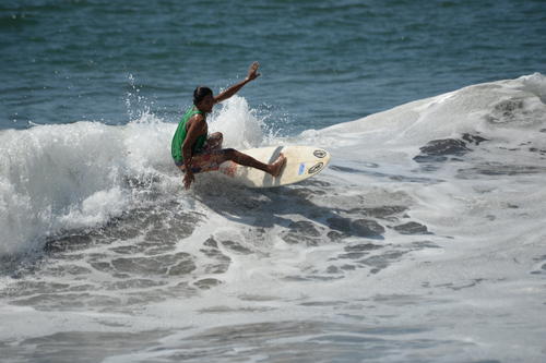 Uno de los deportes que se practica es el surf. (Foto: Walter Rabanales)